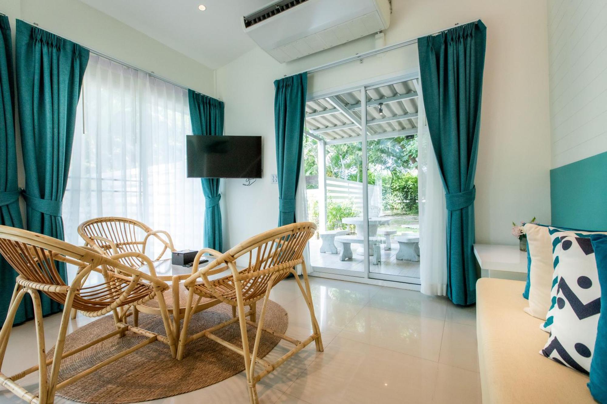 Bangsaen Heritage Hotel - SHA Certified Kamer foto
