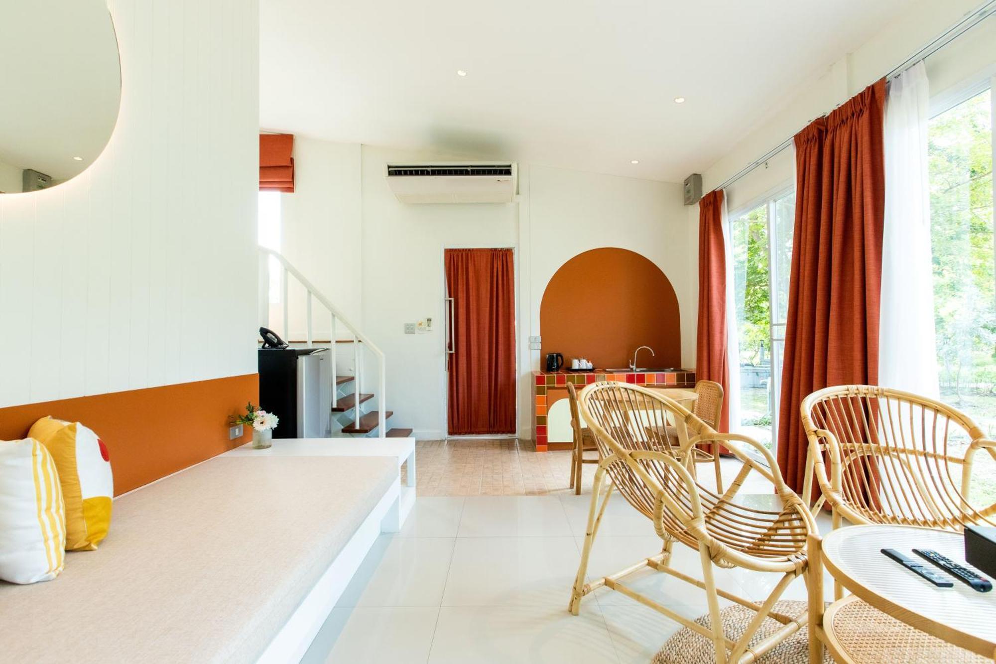 Bangsaen Heritage Hotel - SHA Certified Kamer foto
