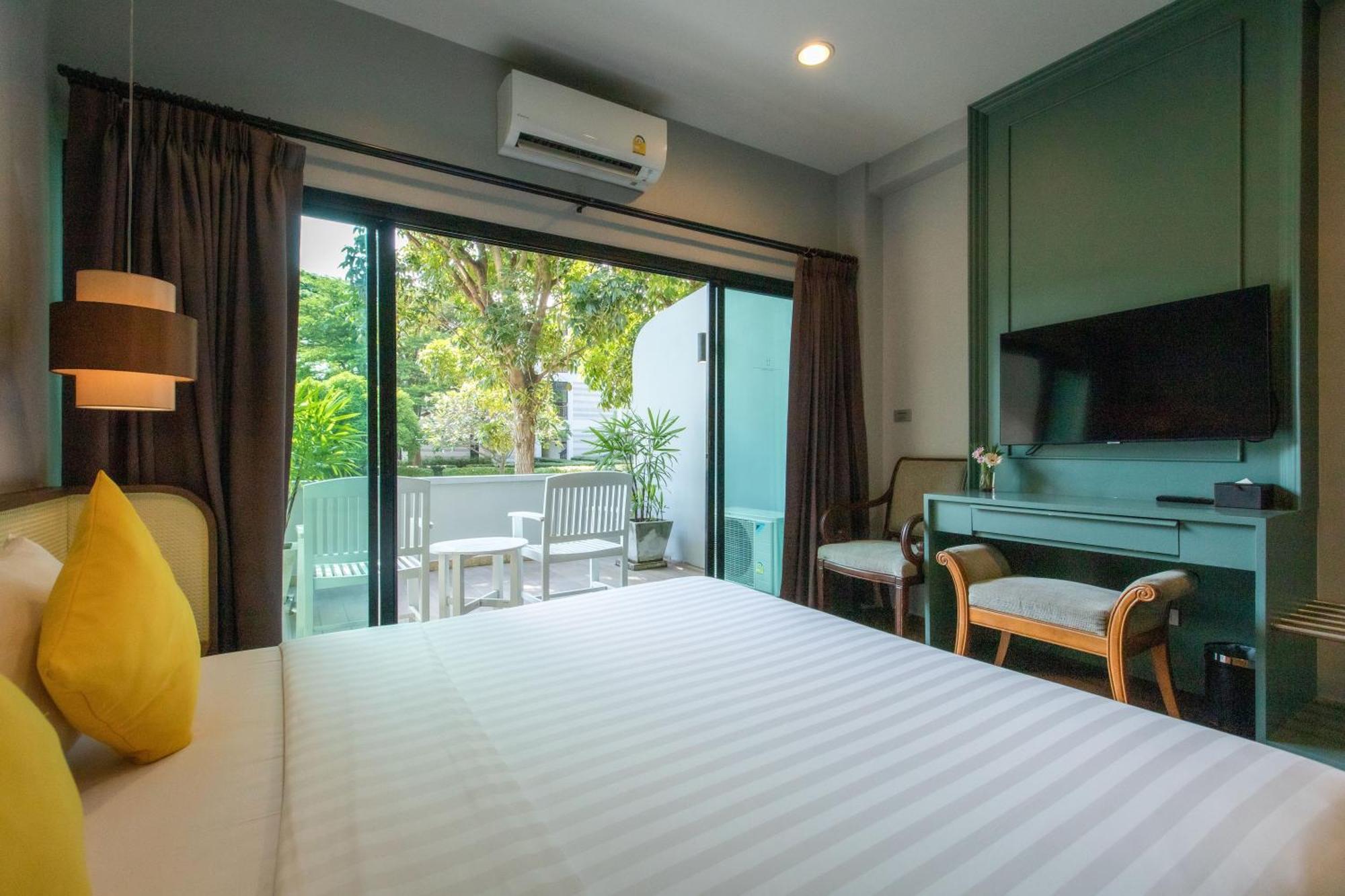 Bangsaen Heritage Hotel - SHA Certified Kamer foto