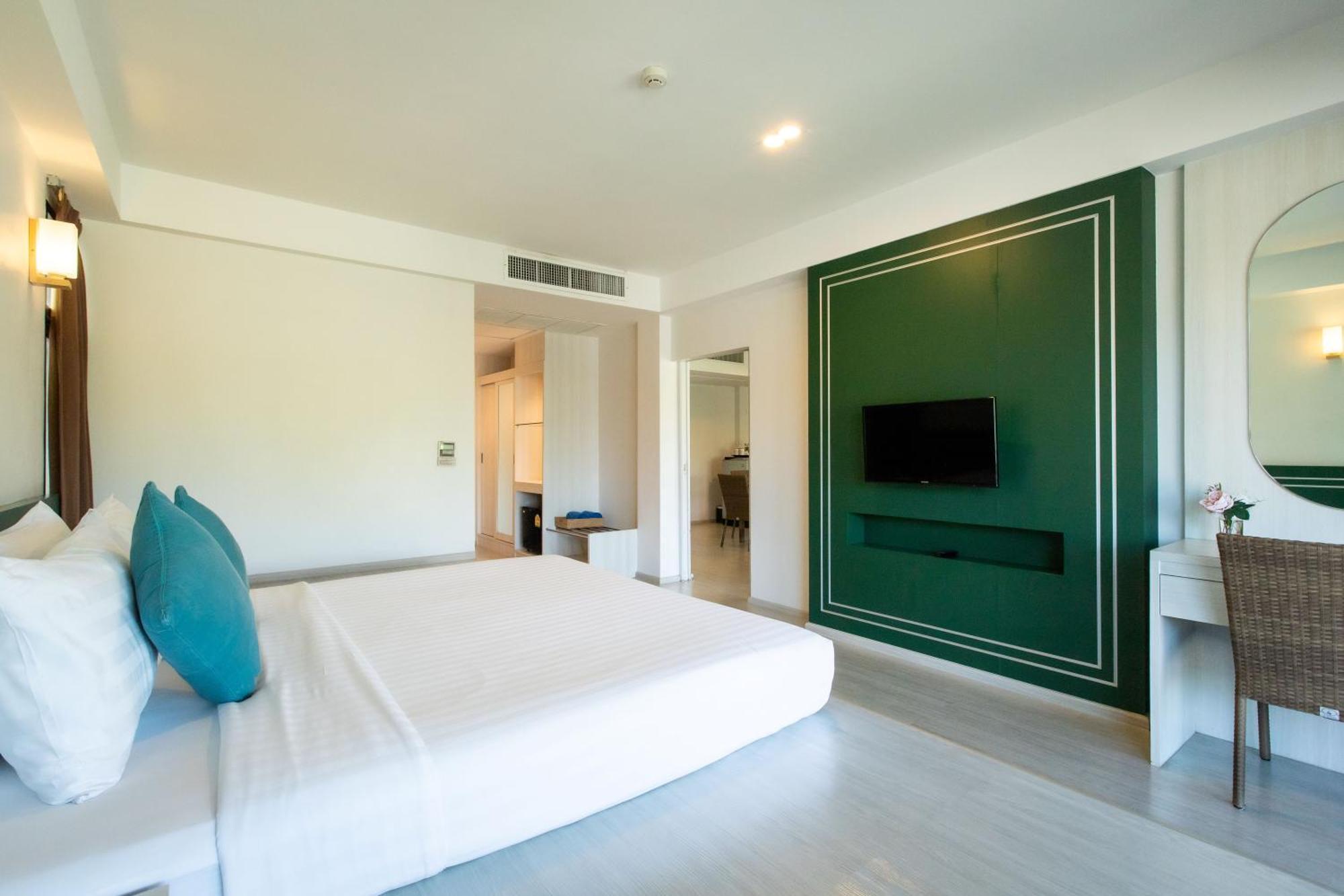 Bangsaen Heritage Hotel - SHA Certified Kamer foto