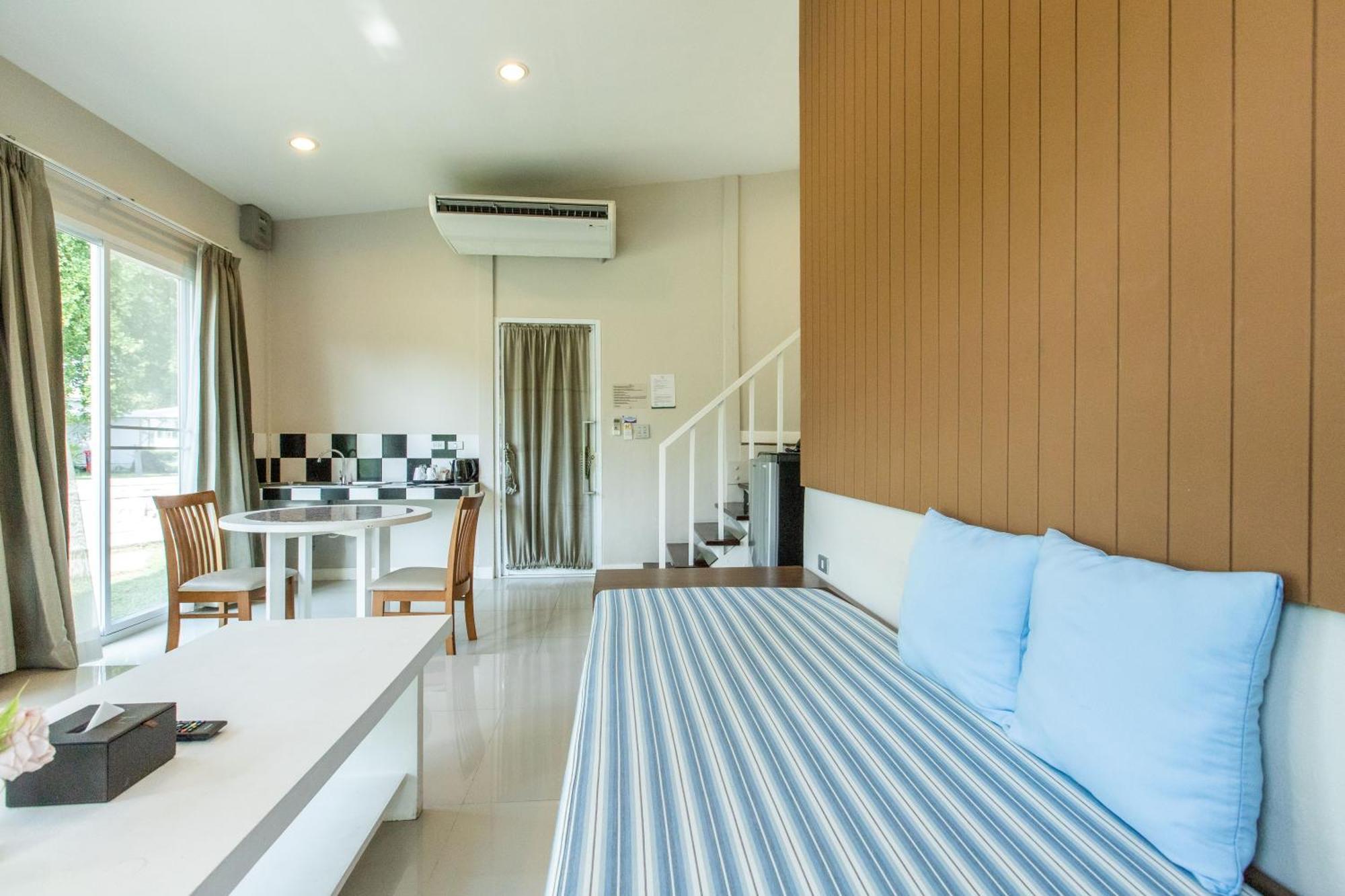 Bangsaen Heritage Hotel - SHA Certified Buitenkant foto